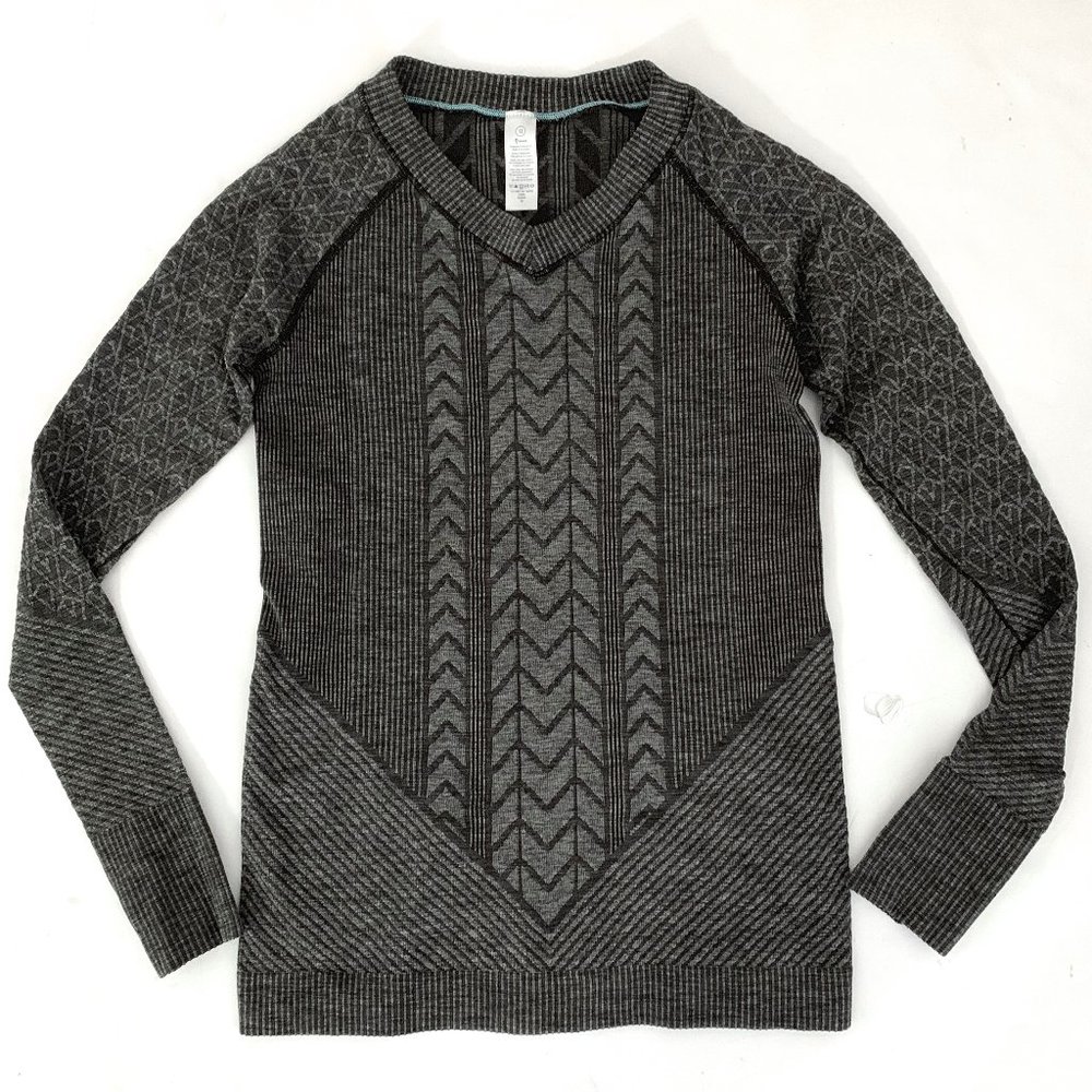IVIVVA girls textured knit long sleeve top